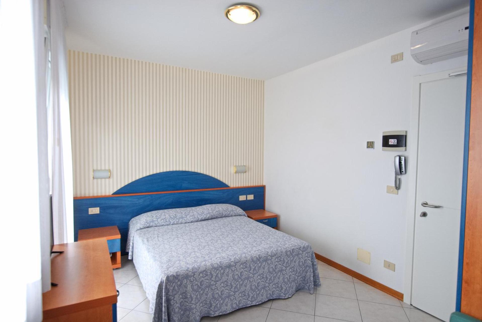 Hotel Paris Lignano Sabbiadoro Eksteriør billede