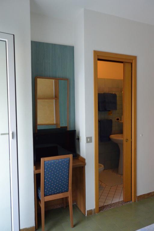 Hotel Paris Lignano Sabbiadoro Værelse billede