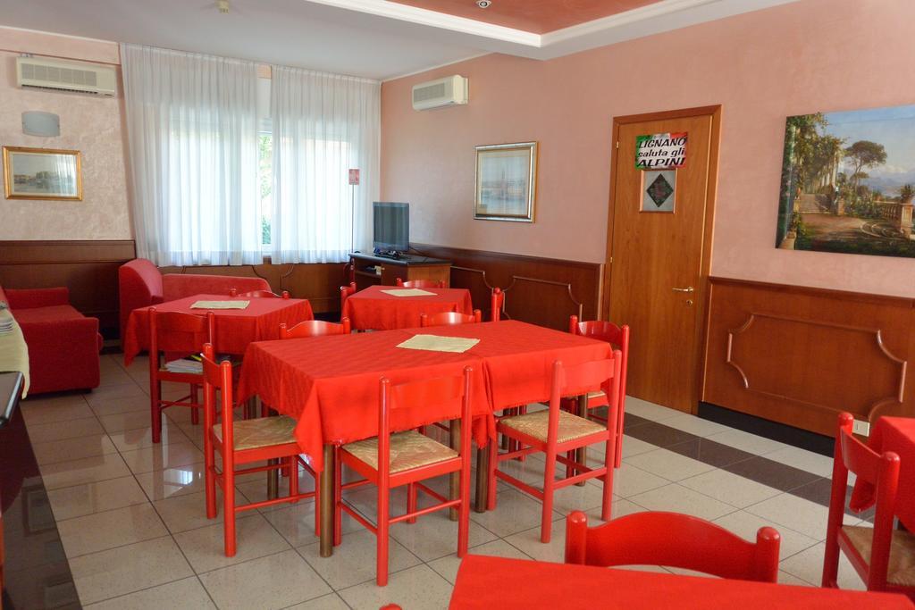 Hotel Paris Lignano Sabbiadoro Eksteriør billede