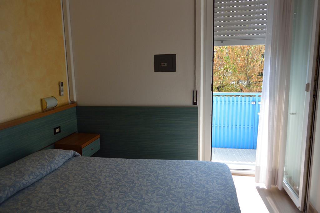 Hotel Paris Lignano Sabbiadoro Eksteriør billede