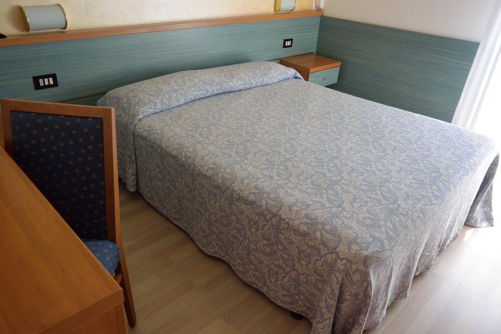 Hotel Paris Lignano Sabbiadoro Eksteriør billede
